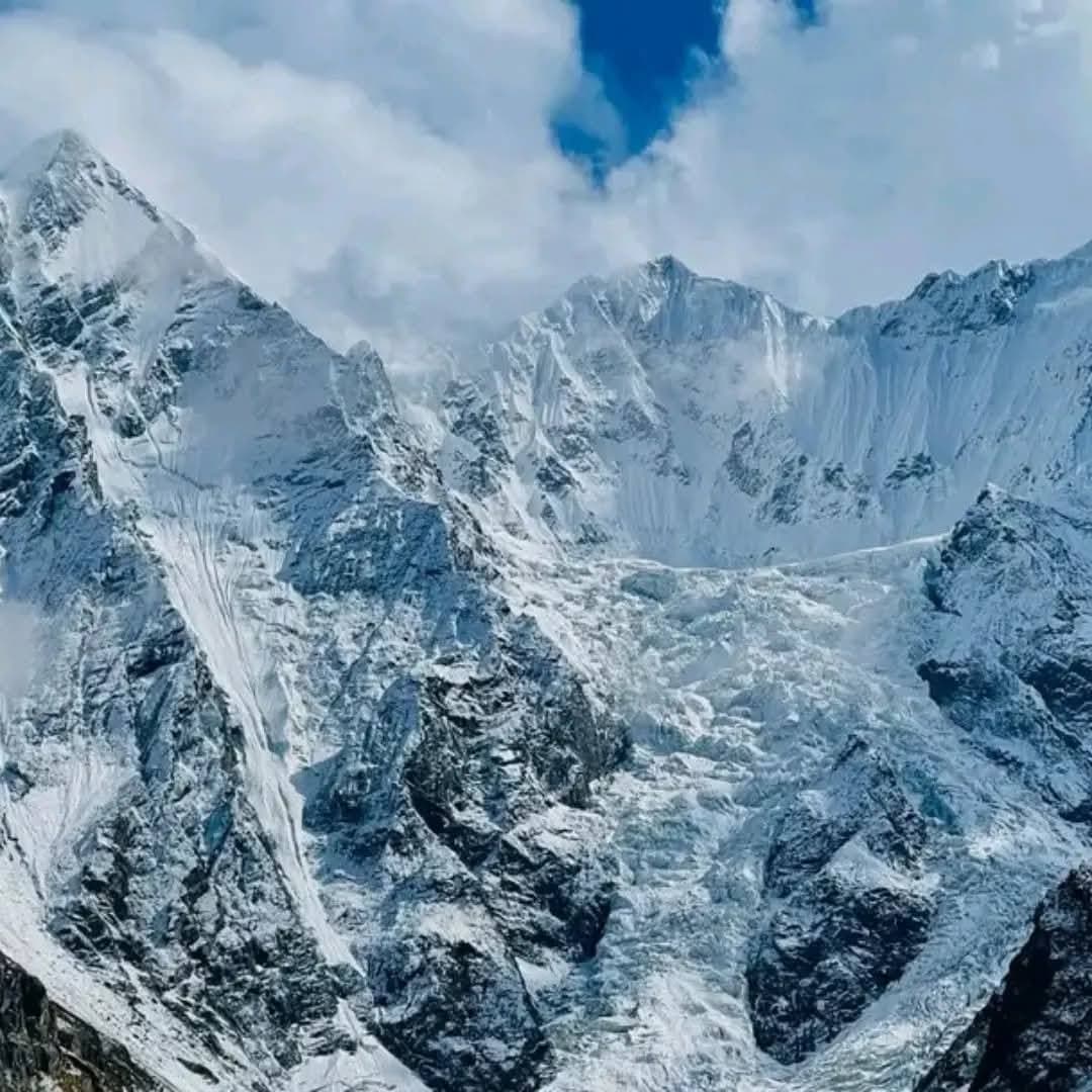 Skardu: Cold deserts, sky-high peaks and turquoise lakes.